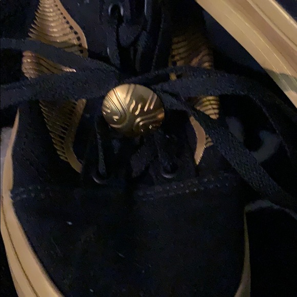 Harry Potter golden snitch vans - Picture 2 of 14
